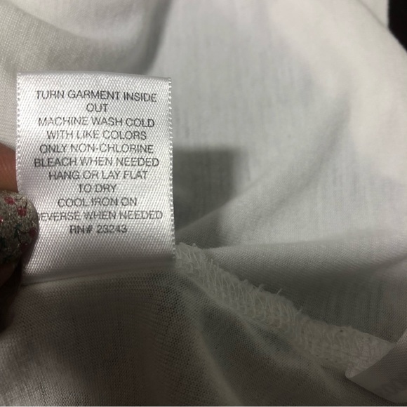 NEW YORK & CO Cold Shoulder SoHo Colorful Graphics Tee Sz XL - Picture 9 of 12